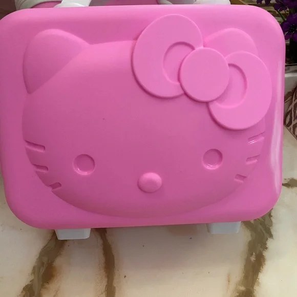 Pink Hello Kitty Hard Shell Case - Picture 6 of 12